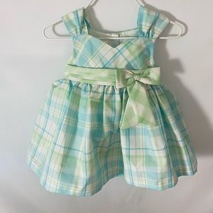 Light blue and green plaid girls dress. Size 12 month.